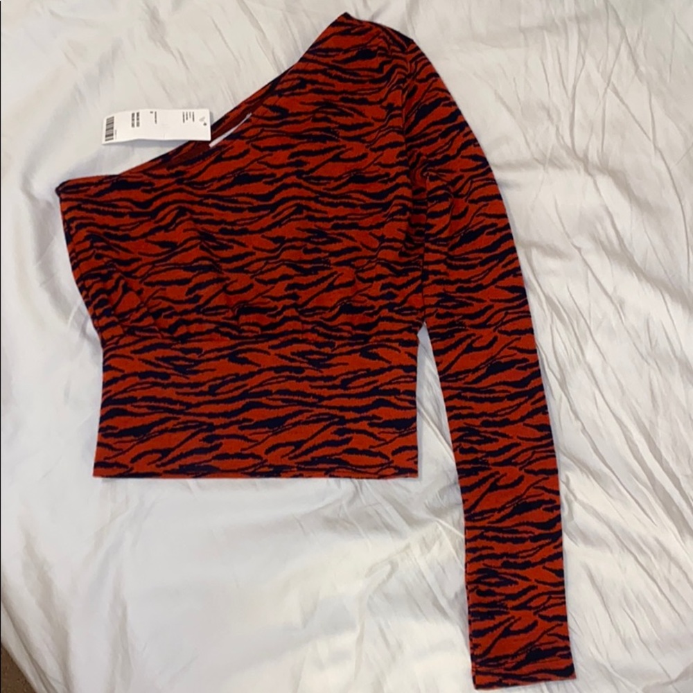 one shoulder zebra top
